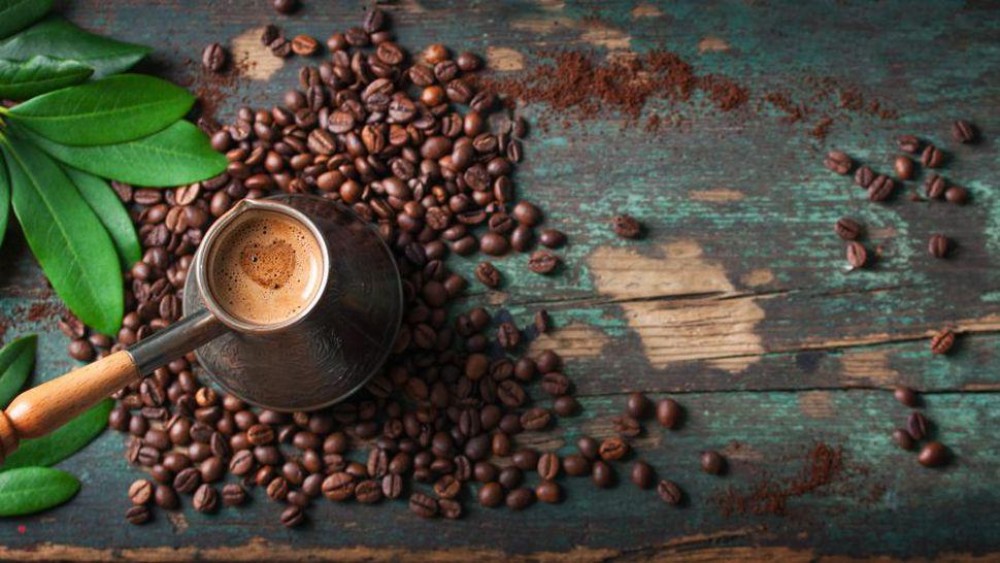 Ingredientul pe care să îl pui în cafea. Aşa îşi păstrează adevărata aromă